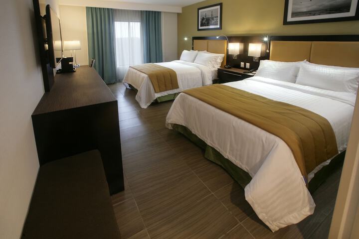 Room 7 of 65