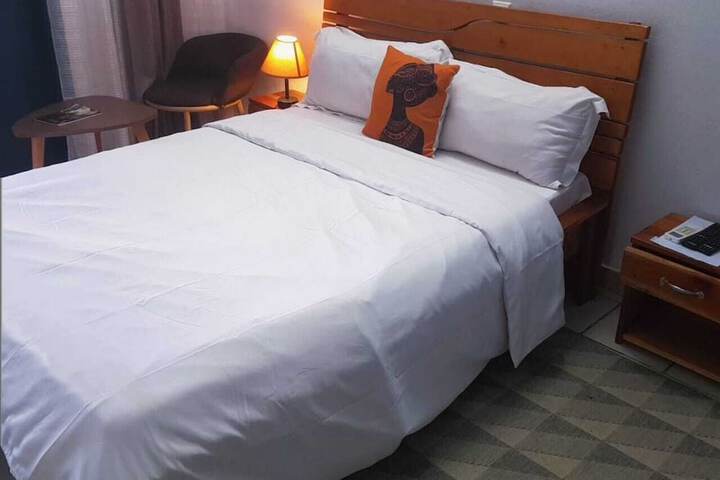 Room 8 of 15