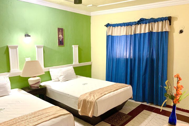 Room 7 of 83