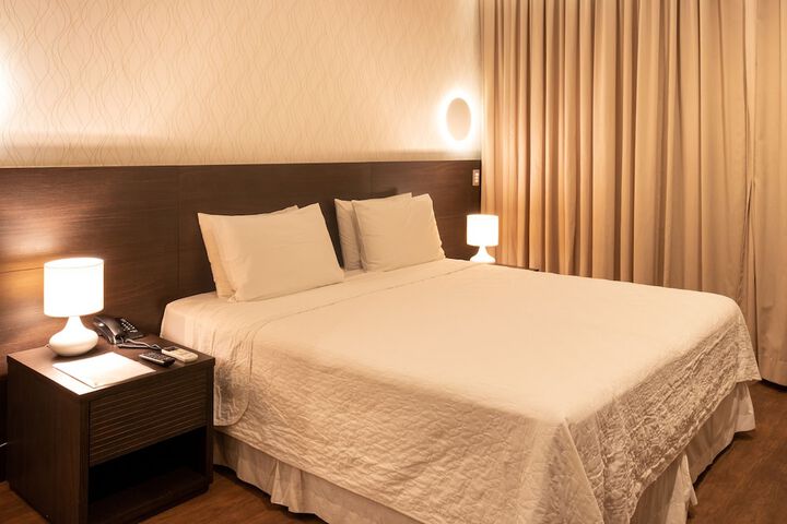 Room 40 of 183