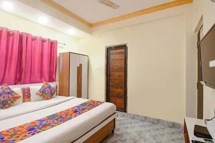 Room 9 of 21