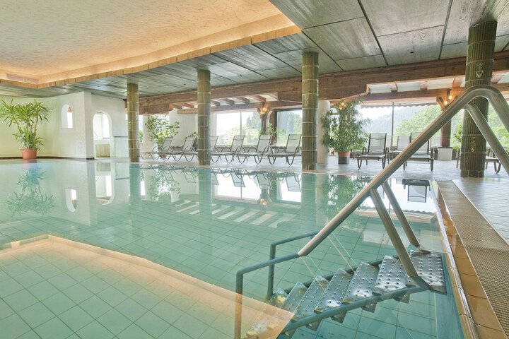 Pool 42 of 81