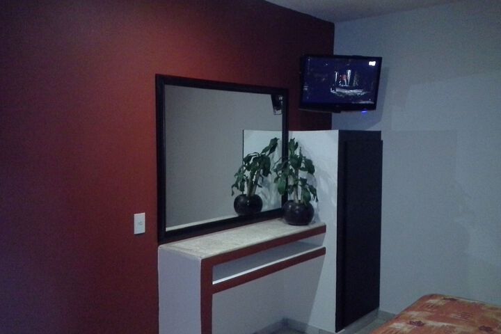 Room 12 of 24