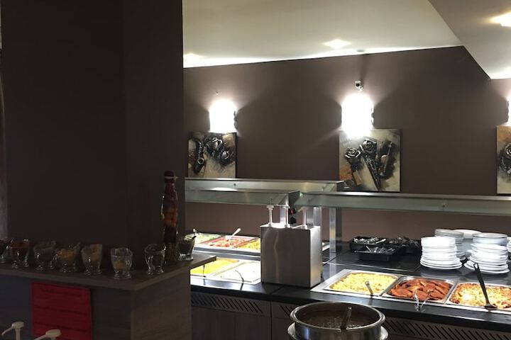 Dining 71 of 153