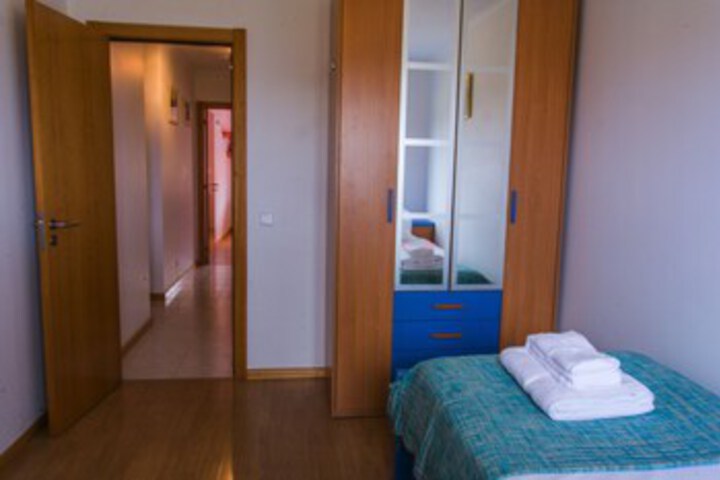 Room 12 of 20