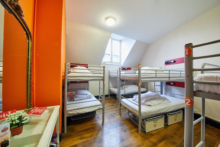 Room 8 of 79