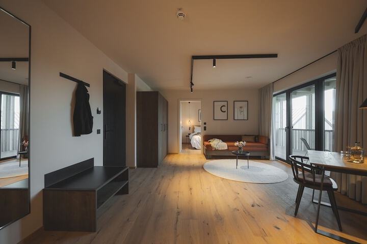 Room 28 of 67