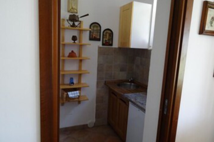 Room 22 of 28