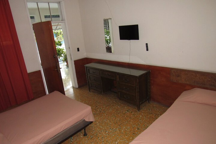 Room 25 of 59