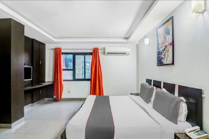 Room 15 of 35