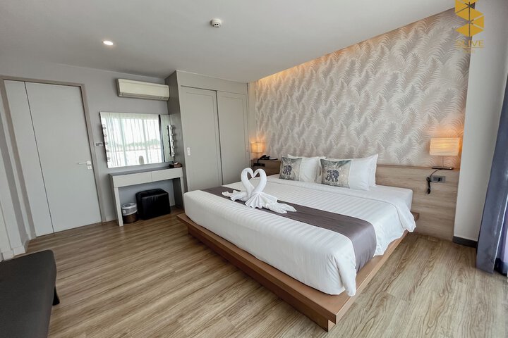 Room 5 of 52