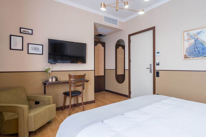 Room 18 of 51