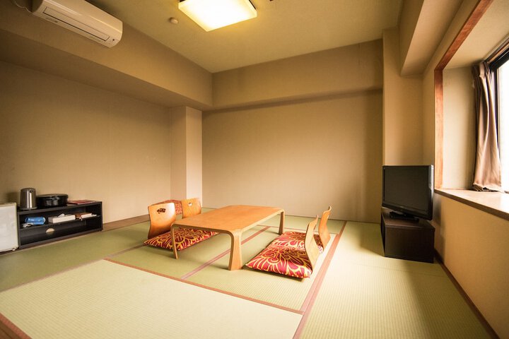 Room 11 of 39