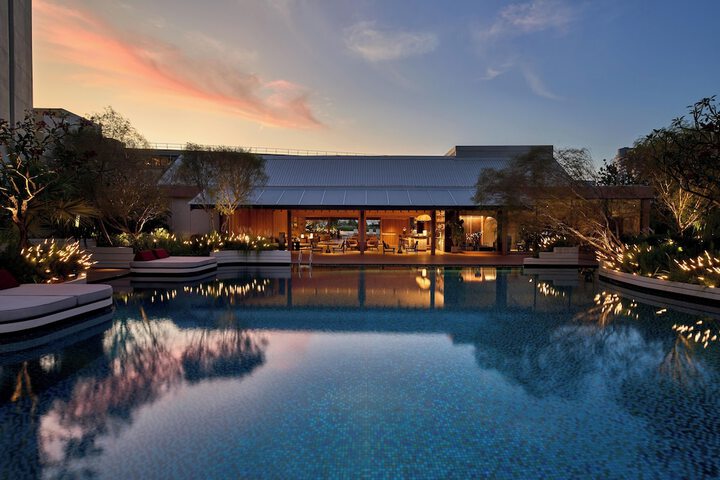 Hotel with Pool