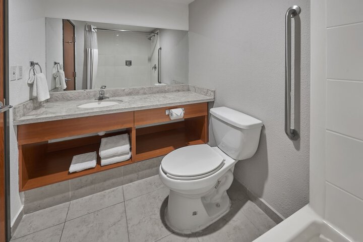 Clean Restrooms