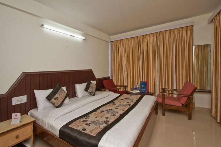 Room 7 of 8