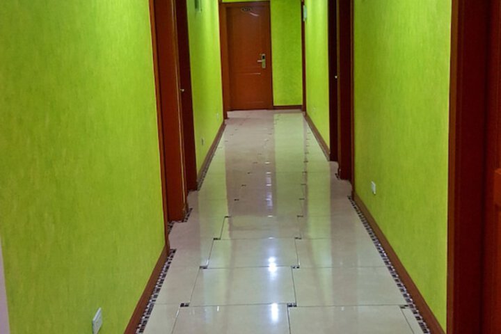 Ballroom/Hall 20 of 22