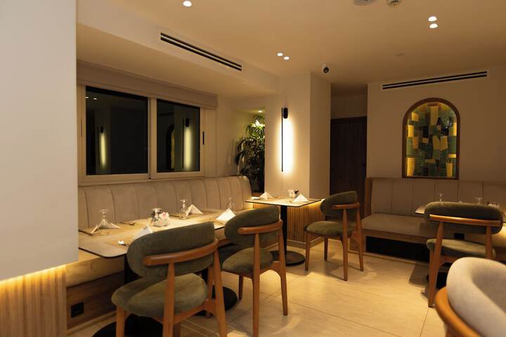 Dining 55 of 67