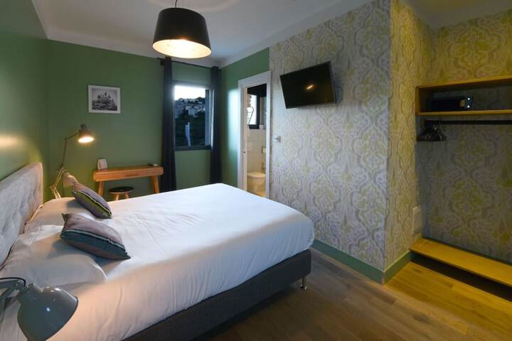 Room 19 of 39