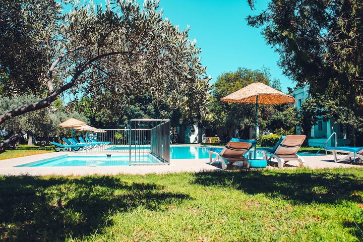 Pools & Facilities