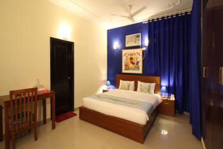 Room 14 of 27