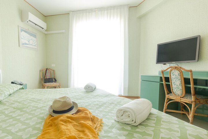 Room 15 of 85