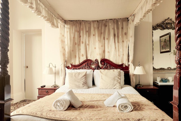 Room 36 of 90