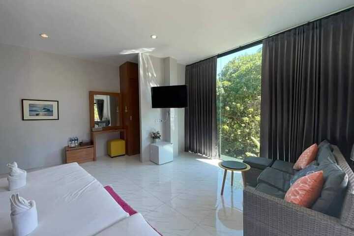 Room 21 of 92