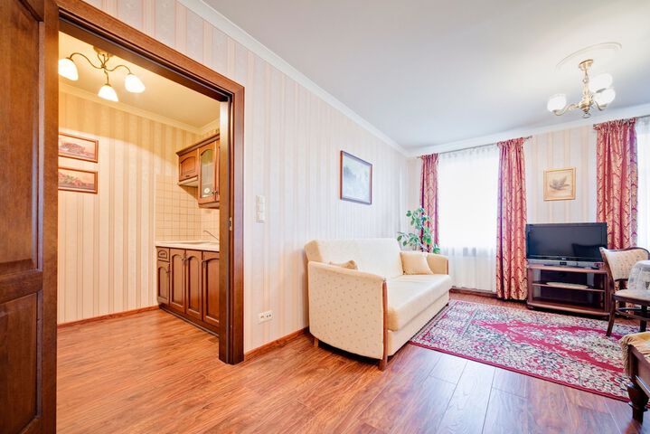 Room 21 of 43