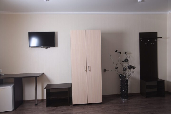 Room 28 of 86