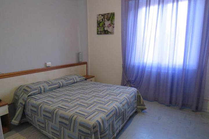 Room 19 of 38
