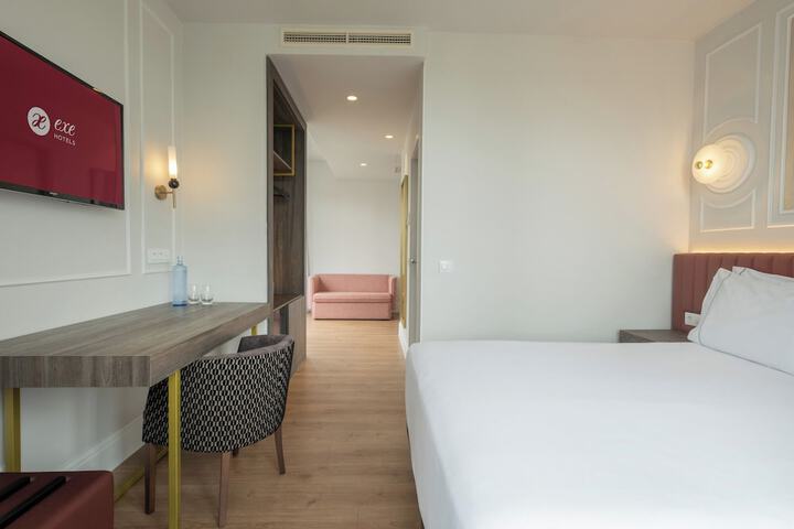 Room 12 of 36