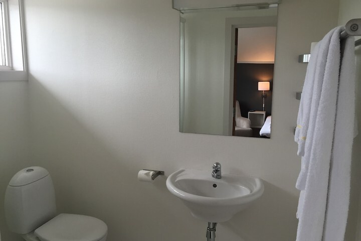 Room 17 of 38