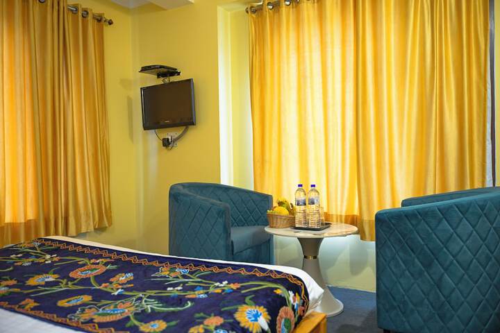 Room 16 of 27