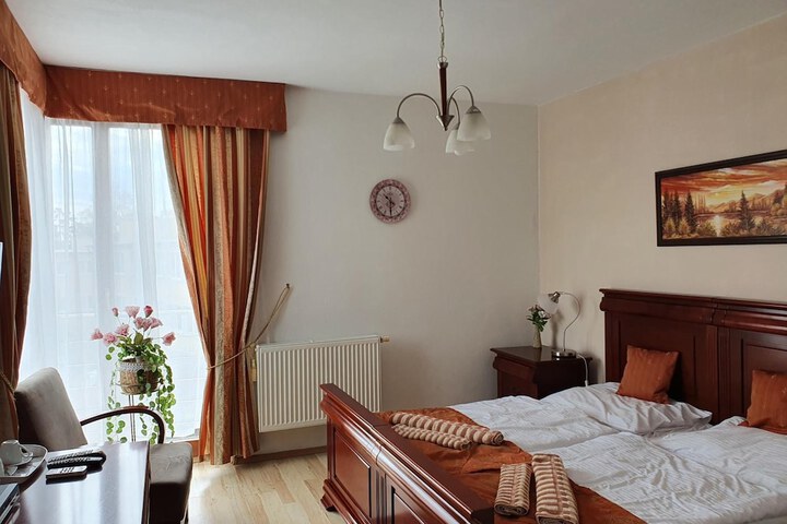 Room 15 of 64