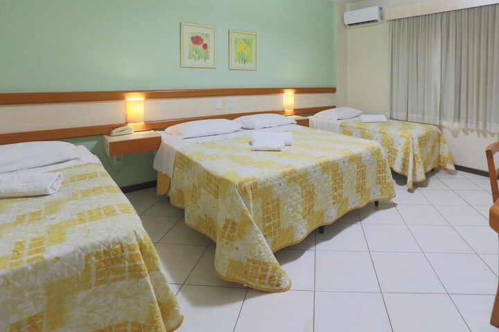 Room 35 of 60