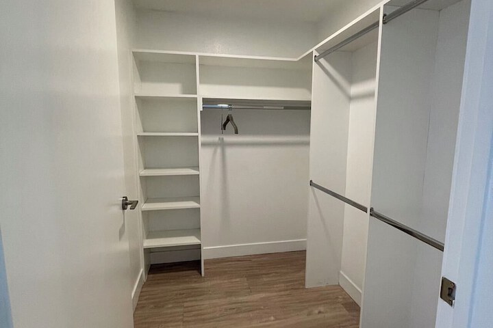 Room 1 of 16