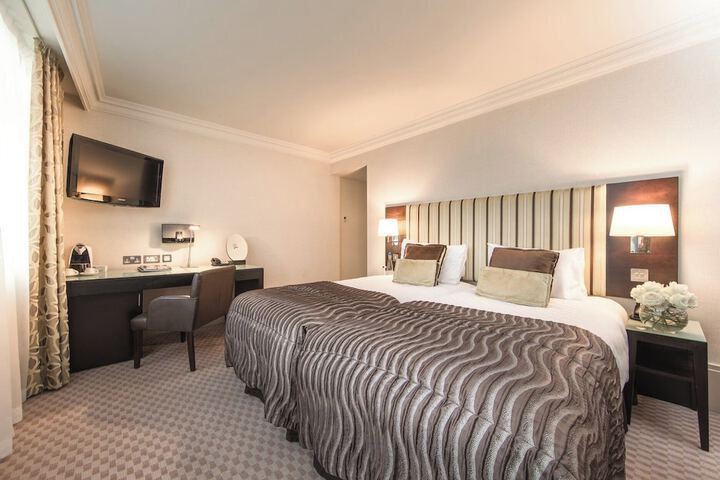 Room 36 of 114