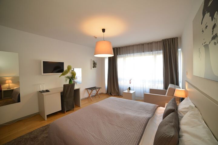 Room 25 of 79