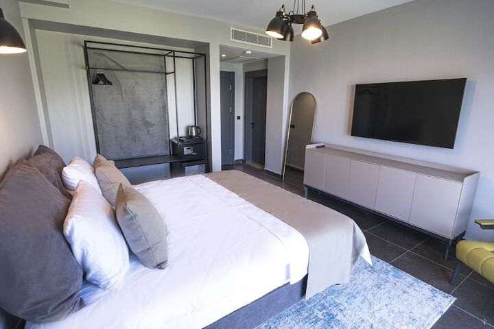 Room 22 of 50