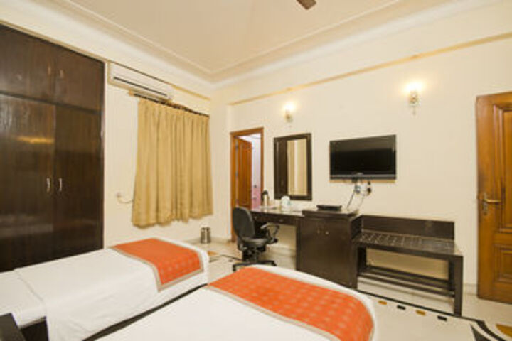 Room 22 of 25