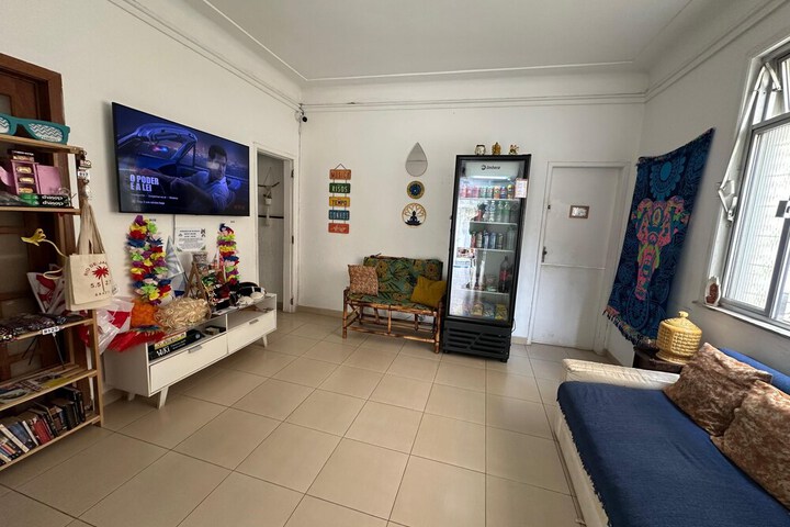 Room 52 of 77