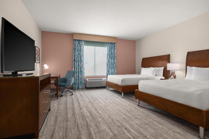 Room 32 of 75