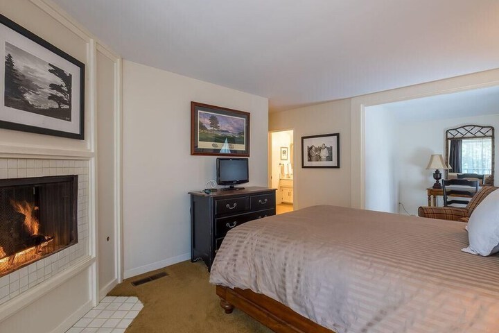 Room 8 of 23