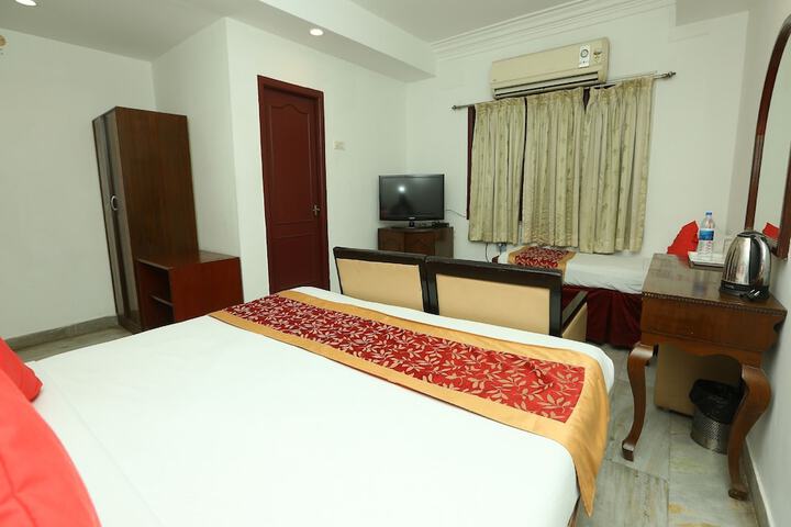 Room 11 of 33