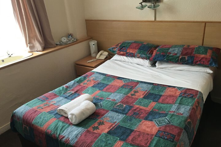 Room 18 of 80