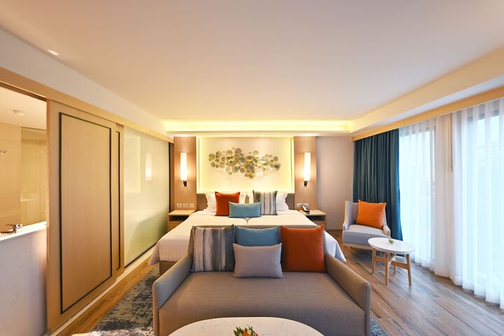 Room 25 of 165