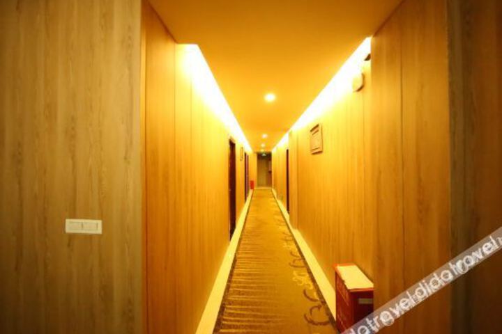 Hotel Interior 19 of 43