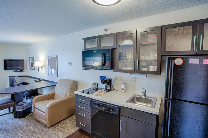 Standard Room, King or Two Doubles (14 of 15)