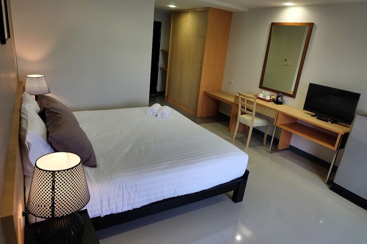 Room 4 of 26